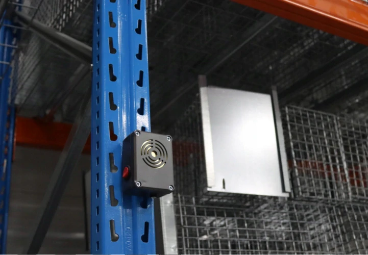 Vodotěsný odpuzovač kun a myší -dosah 1500m2 -C100T